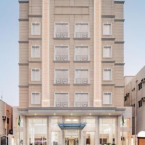 Landmark Hotel & Suites